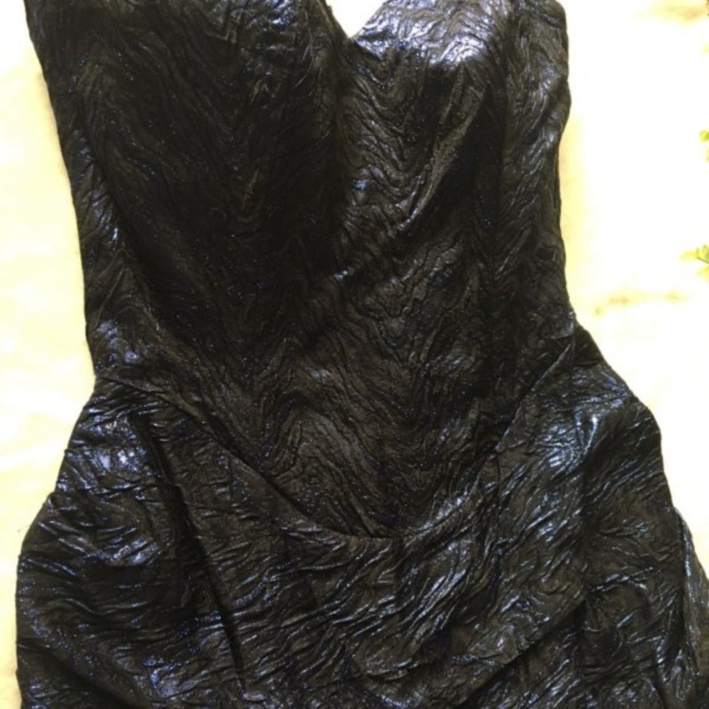 Dress - Picture 6 of 8
